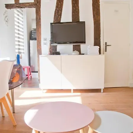 Charming Apartment Rue Des Rosiers Paris Exterior photo
